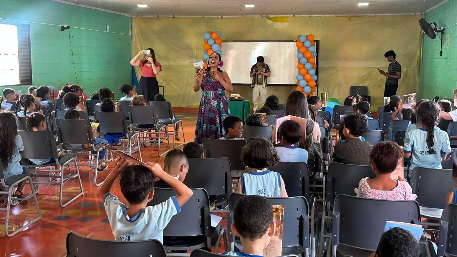 Sala de aula, onde a história foi contada